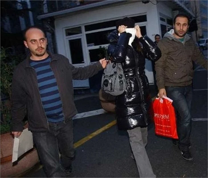 Fuhuştan gözaltına alınanların fotoğrafları