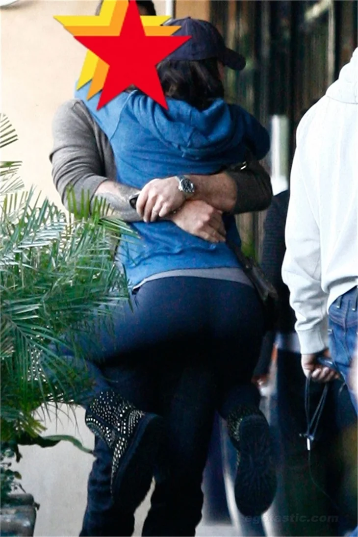 Megan Fox aşkının üstüne işte böyle atladı!