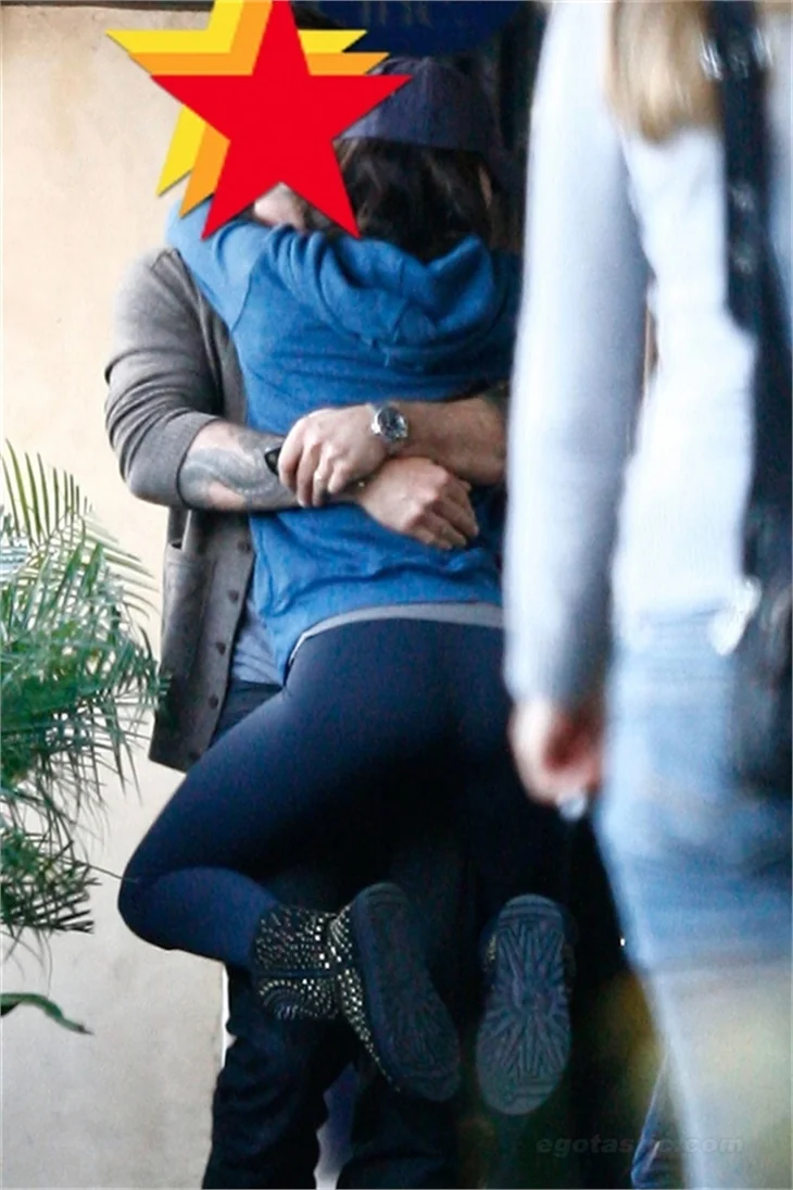 Megan Fox aşkının üstüne işte böyle atladı!