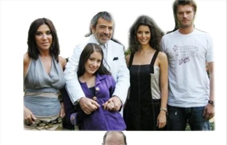 ADNAN BEY'İN KIZI OLDUĞU GÜNLERİ MUMLA ARIYOR!