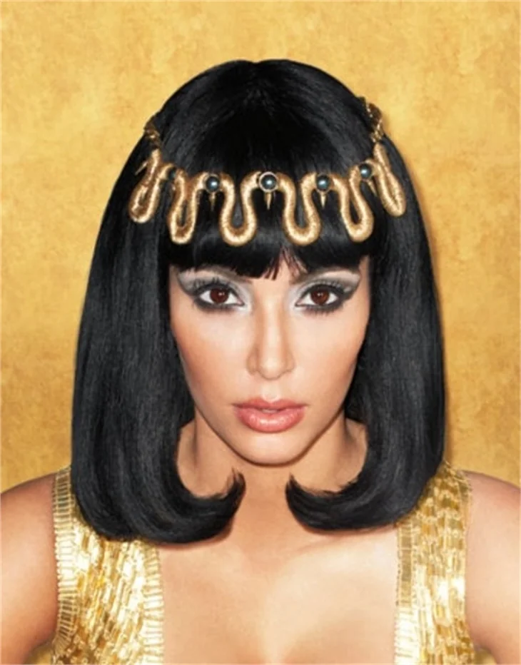 Kim Kardashian'ın Cleopatra pozları!
