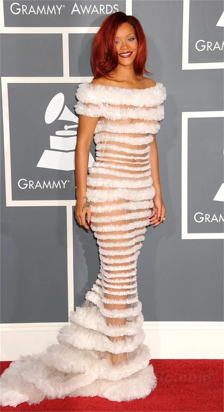 Grammy galasında, ünlülerin kırmızı halı şıklığı!