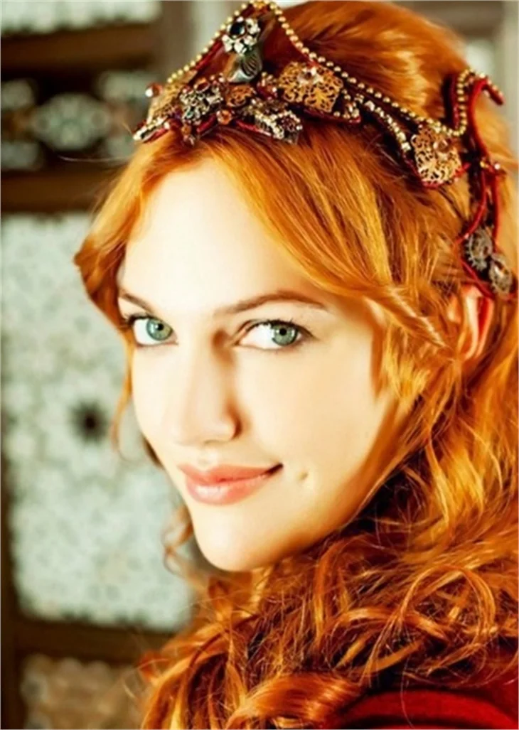 HÜRREM SULTAN İÇİN SIKIYÖNETİM!