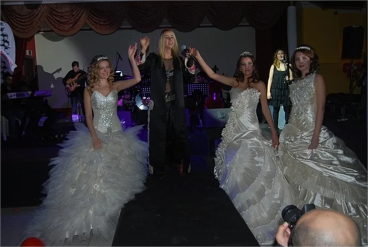 Niran Ünsal, Biga'da konser verdi