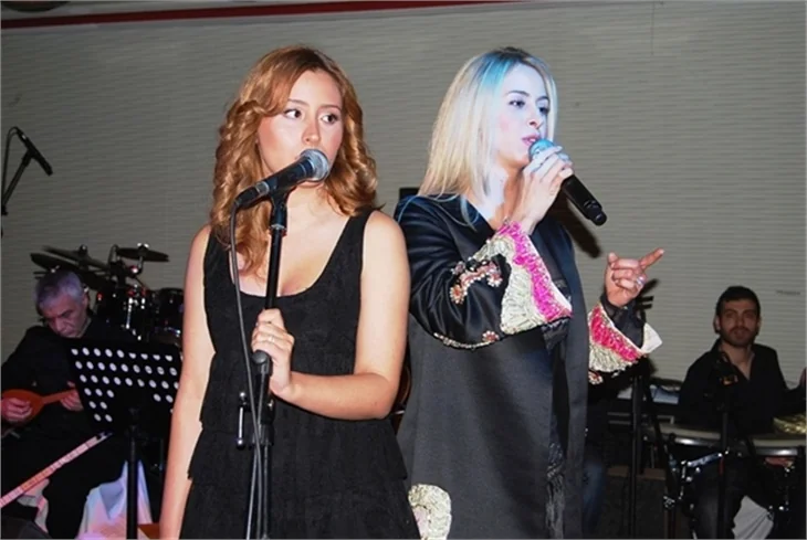 Niran Ünsal, Biga'da konser verdi