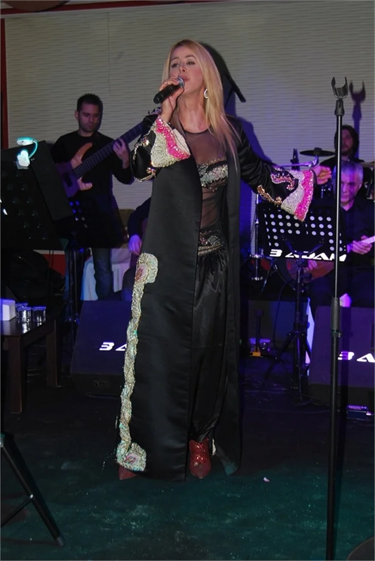 Niran Ünsal, Biga'da konser verdi