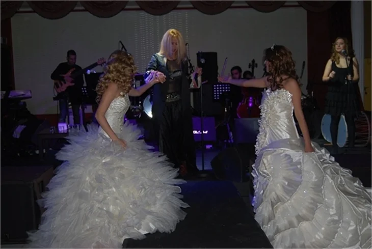 Niran Ünsal, Biga'da konser verdi