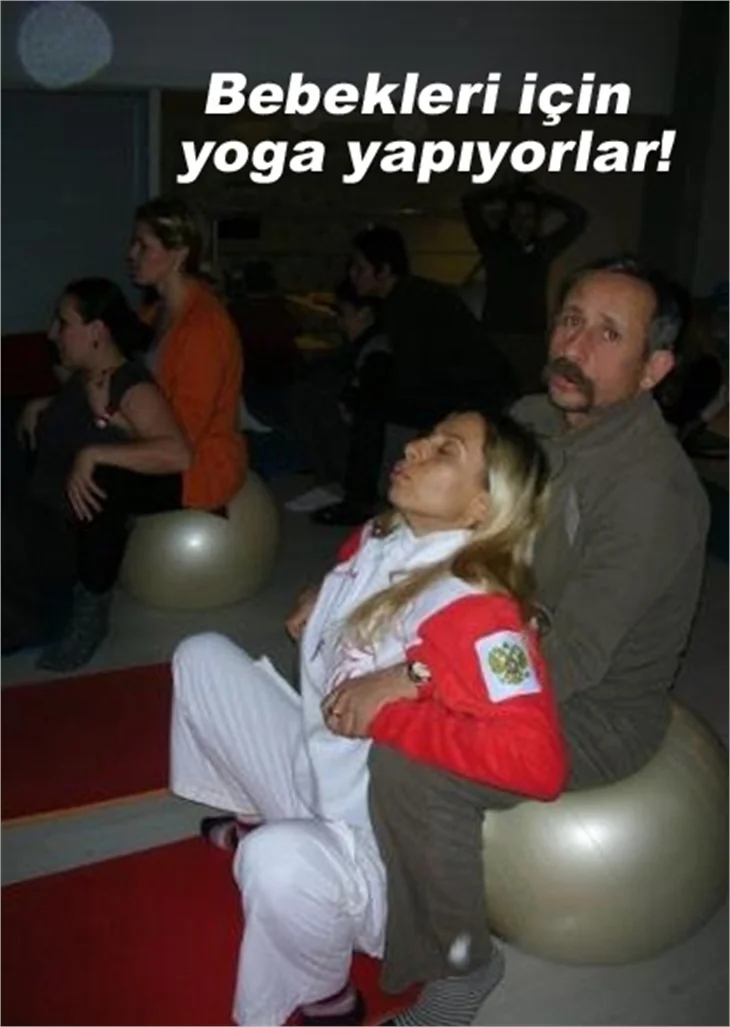 ZEYNEP CASALİNİ EŞİ İLE YOGA'DA!