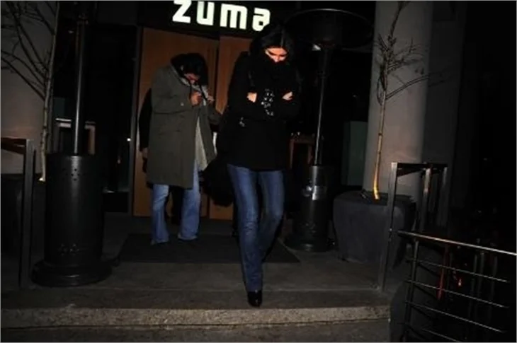 Tuba Büyüküstün bar çıkışı böyle görüntülendi..