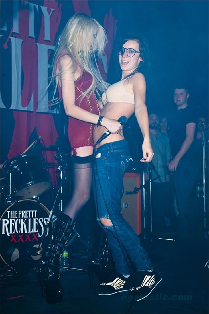 Taylor Momsen, hayranını baştan çıkardı!