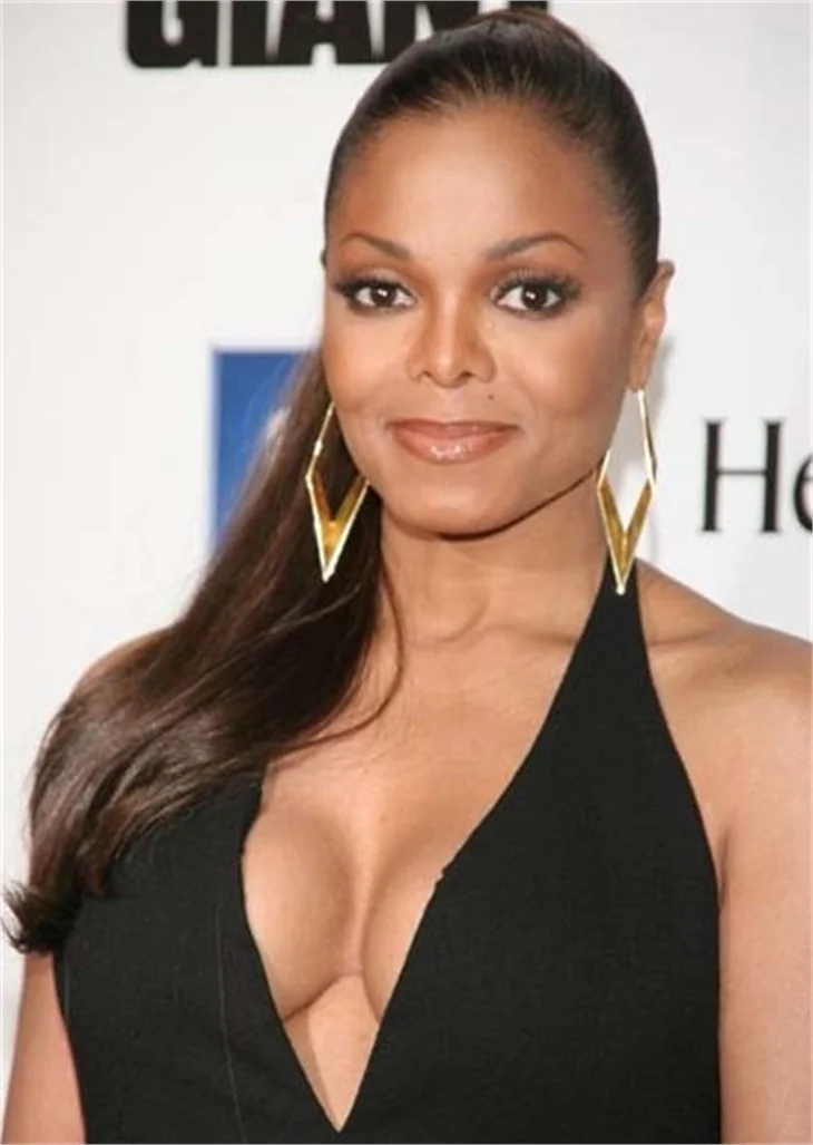 JANET JACKSON: KENDİMİ ASLA ÇEKİCİ BULMADIM!