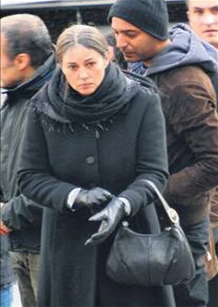 YAŞLI MONİCA BELLUCCİ BALAT'TA!