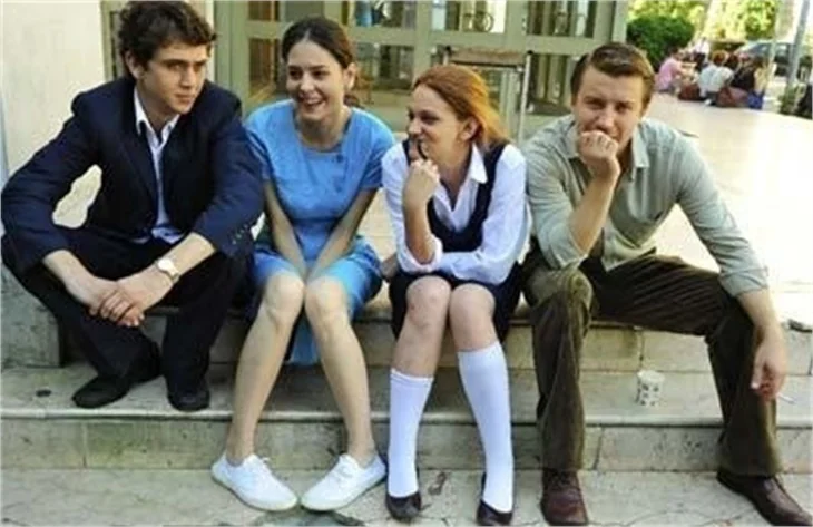 SETTE ZAMAN ÖYLE BİR GEÇER Kİ