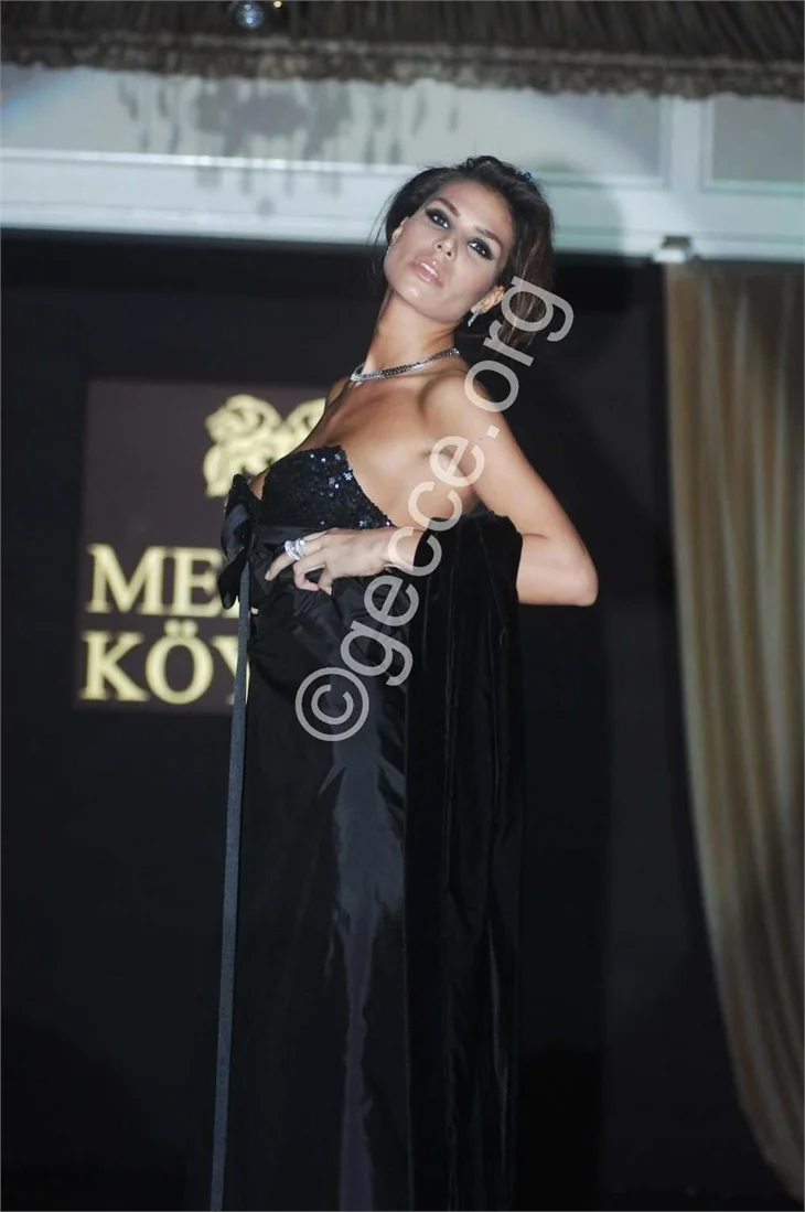 Lara Surol