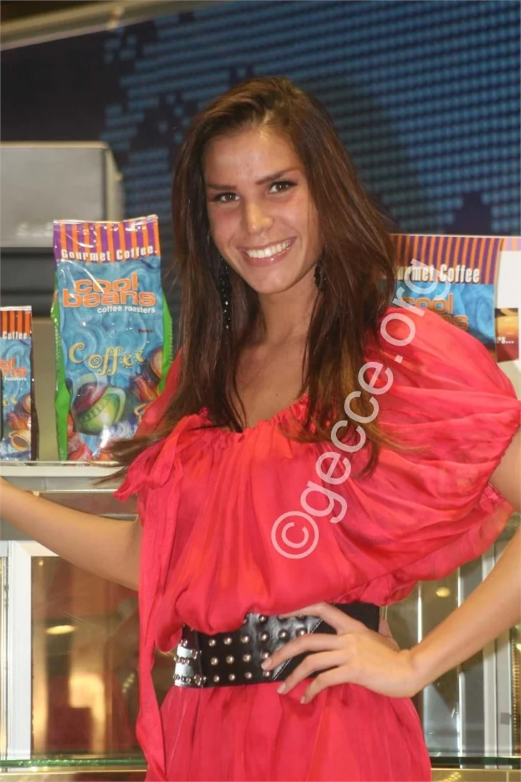 Lara Surol