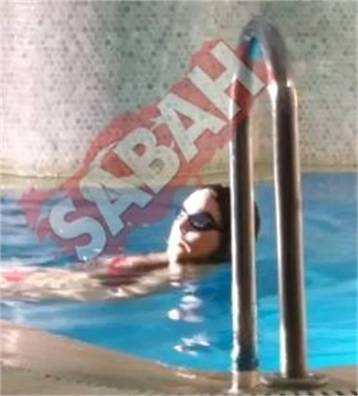 Bellucci doğum sonrası ilk kez bikinili görüntülendi..