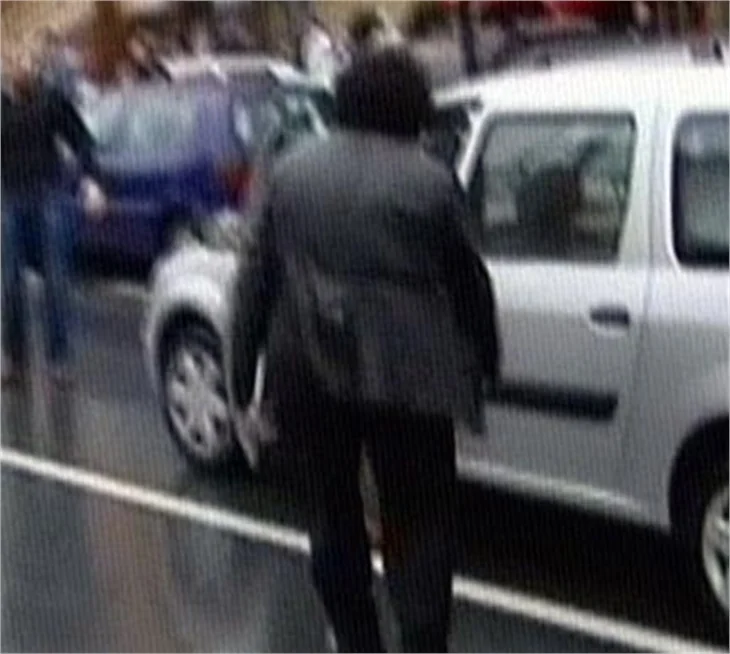 Bedri Baykam ve asistanı bıçaklandı...