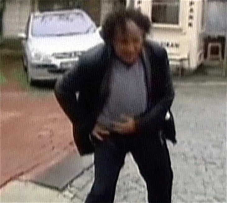 Bedri Baykam ve asistanı bıçaklandı...