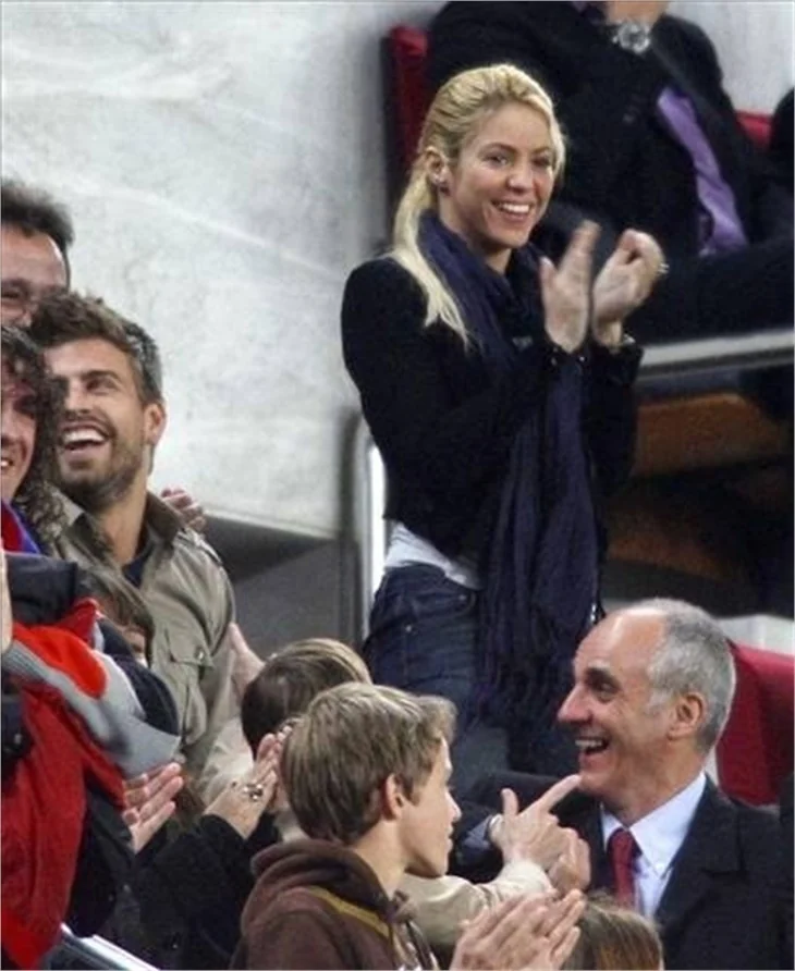Shakira ve Pique için gol bahane, öpücük şahane!