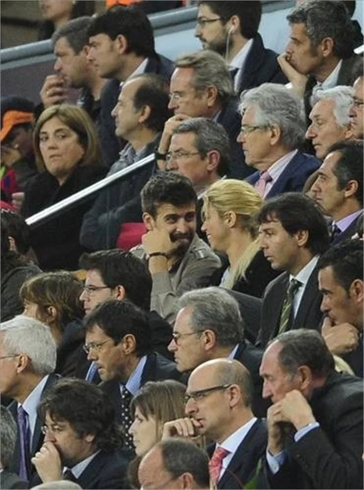 Shakira ve Pique için gol bahane, öpücük şahane!