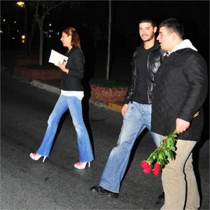 Zeynep Beşerler, Berk Oktay'la görüntülendi..