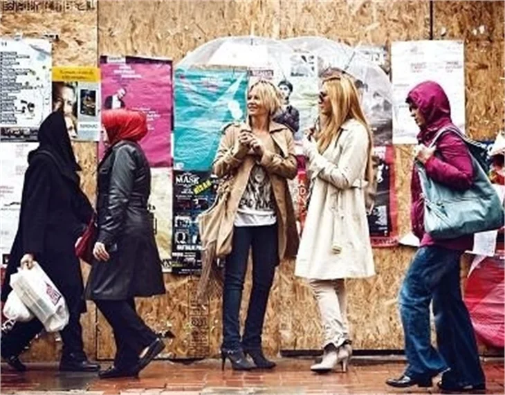 Ayşe Arman, 'trans'larla birlikte 3 gün geçirdi..