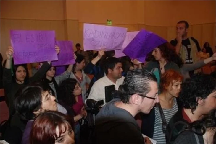 HINCAL ULUÇ'A PROTESTO ŞOKU!