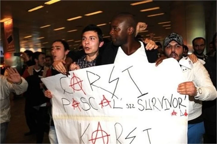 Pascal Nouma'nın adadan dönüşü izdiham yarattı..