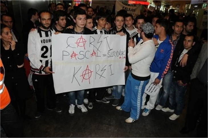 Pascal Nouma'nın adadan dönüşü izdiham yarattı..