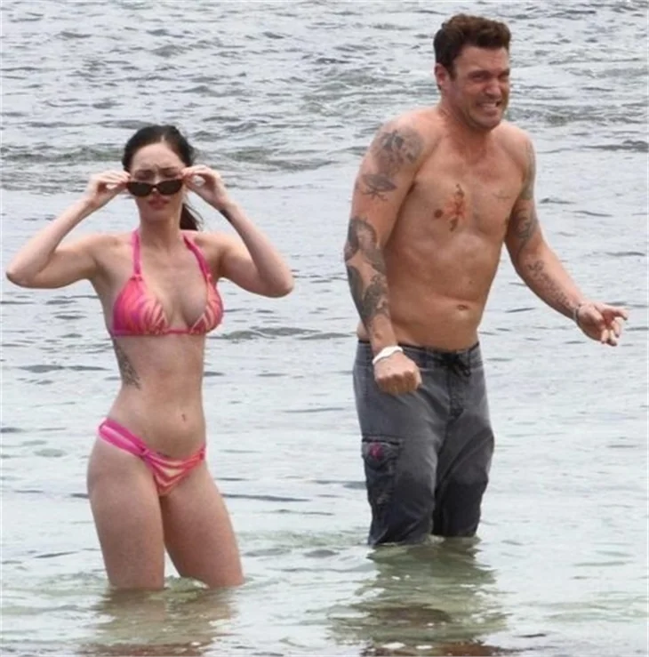 Dünyanın en seksi kadını Megan Fox Tatilde