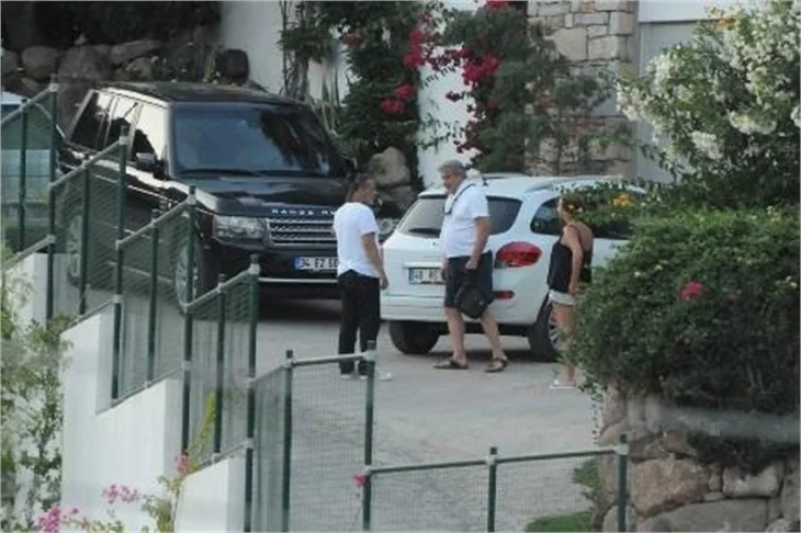 Ali'nin Ayşe'ye aldığı düğün hediyesi cip!