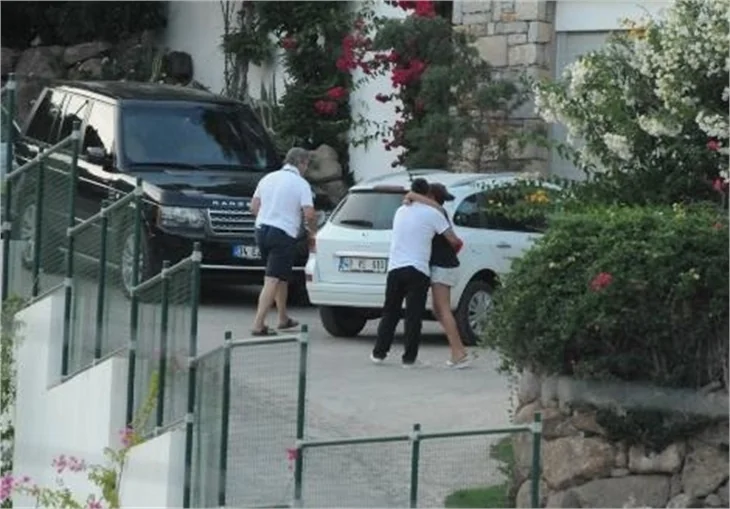 Ali'nin Ayşe'ye aldığı düğün hediyesi cip!