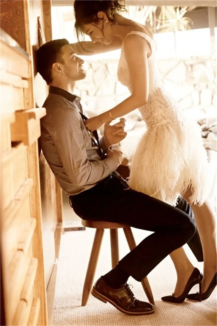 Justin Timberlake ve Mila Kunis Elle'ye poz verdi..