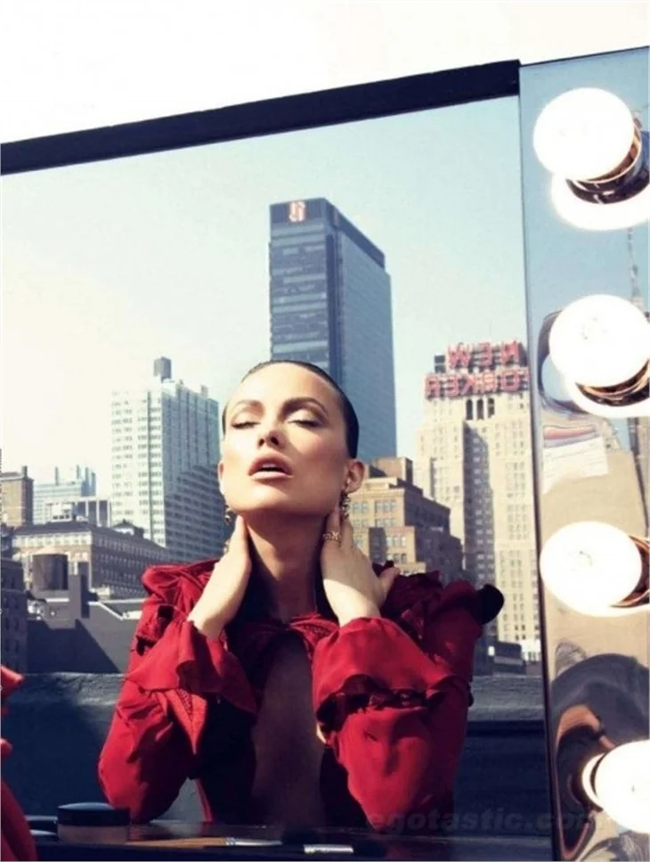 Olivia Wilde, Marie Claire dergisine poz verdi..