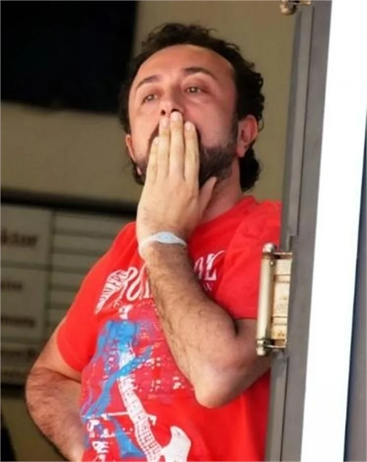 Reklam yıldızına tatilde büyük şok!