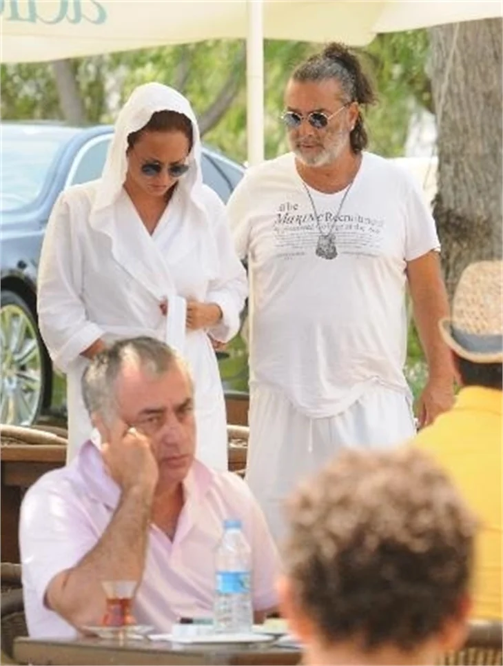 Sahilde bornoz turu...