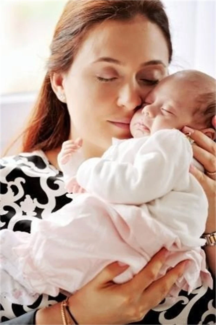 Ceyda Düvenci ve kızı Melisa