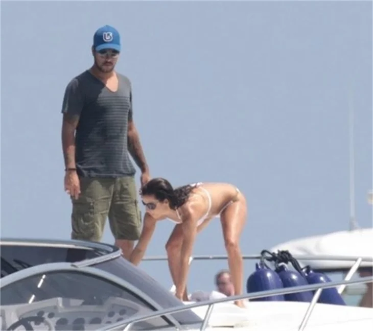 Seksi oyuncu Longoria'nın seksi fotoğrafları..