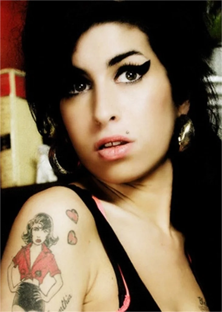 AMY'NİN ÖLÜM HABERİNE ÜNLÜLER NE DEDİ?