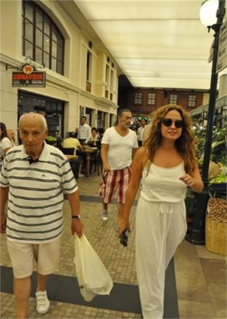 AYŞE ÖZYILMAZEL İSYAN ETTİ!