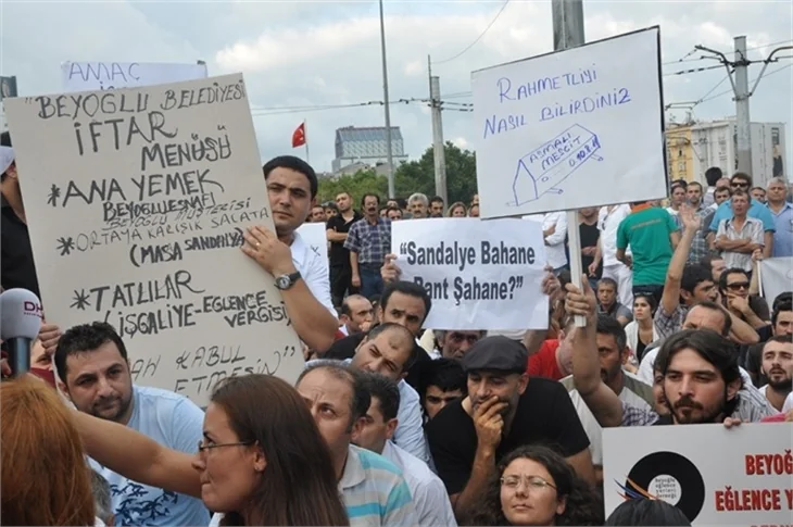 Beyoğlu'nda tepkiler artarak devam ediyor...