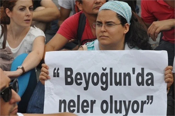 Beyoğlu'nda tepkiler artarak devam ediyor...
