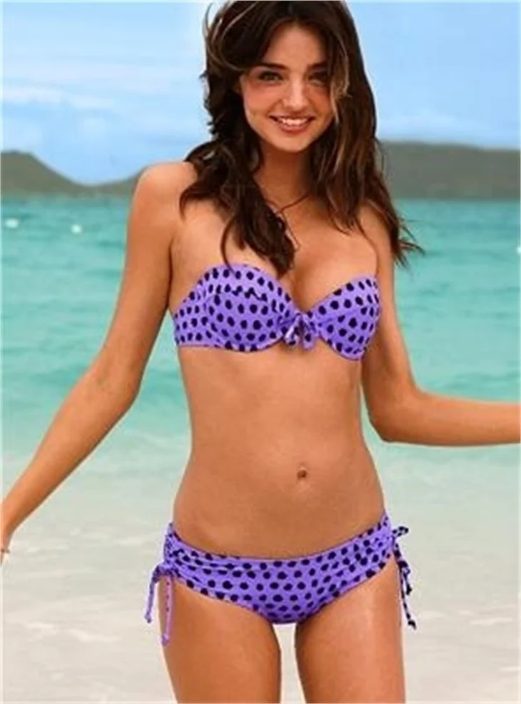 Victoria's Secret mankenleri sahile indi...