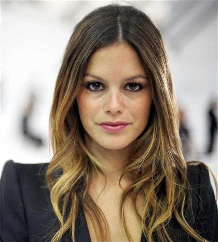 Çilli güzel Rachel Bilson'un en seksi fotoğrafları...