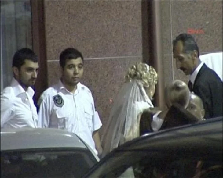 İbrahim Tatlıses ve Ayşegül Yıldız evlendi...