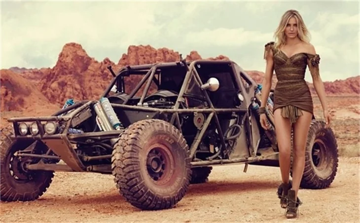 Cameron Diaz, güzelliğiyle büyülüyor!