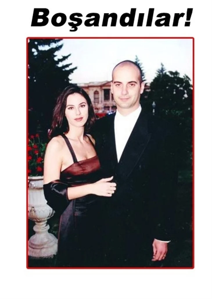 MAHKEME ÇIKIŞINDA ÖPÜŞEREK AYRILDILAR..