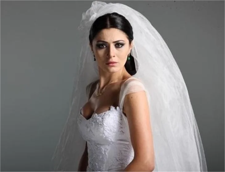 Yeni 'İffet' dizisinden kareler...