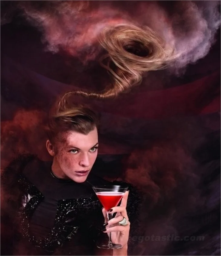 Seksi aktrist Milla Jovovich'den muhteşem 2012 takvimi..