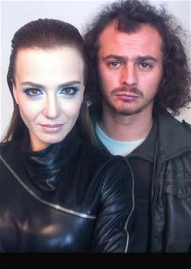 DENİZ UĞUR VE ORÇUN BENLİ'DEN AŞK FOTOĞRAFI!